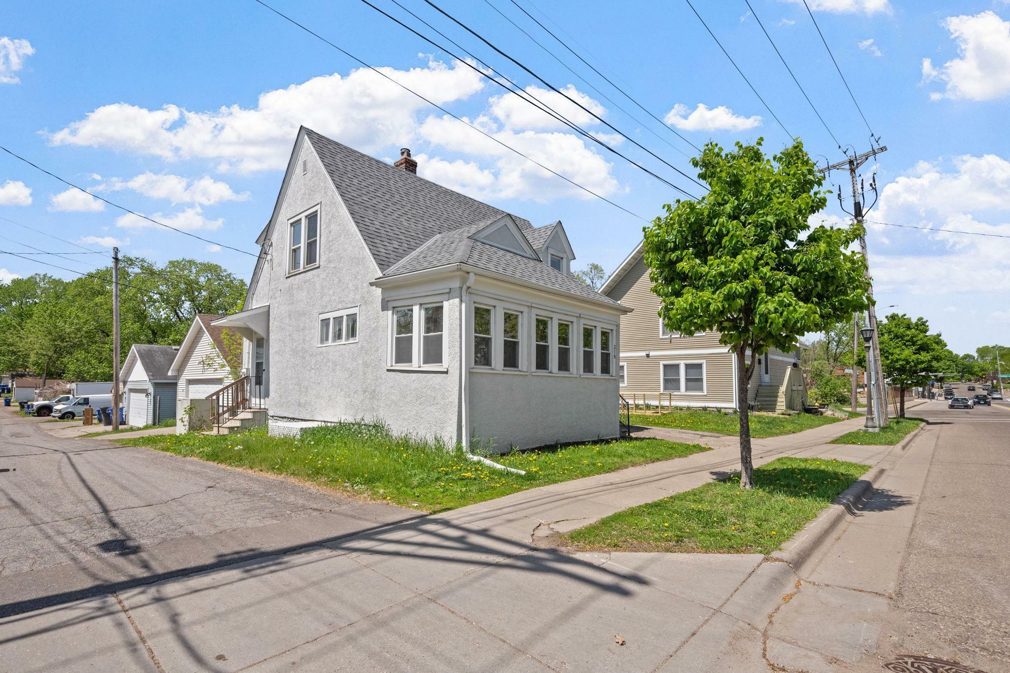 Property Photo: 319 Earl Street MN 55106