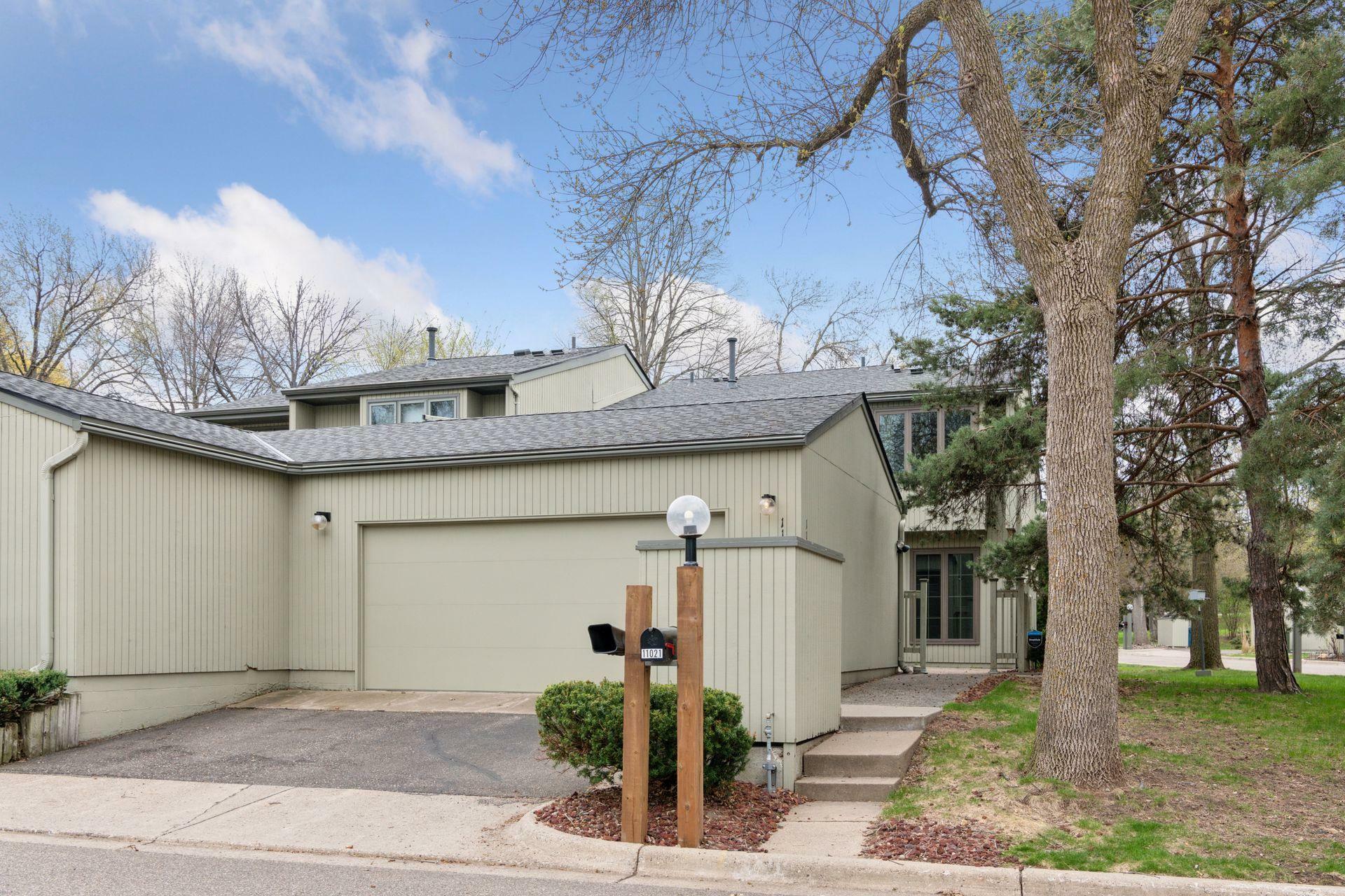Property Photo: 11021 Abbott Lane MN 55343