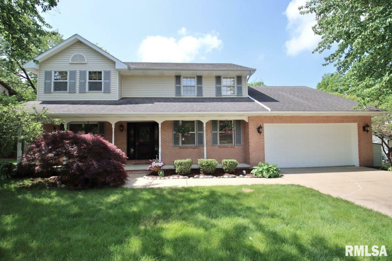 Property Photo: 303 E White Oak Court IL 61611
