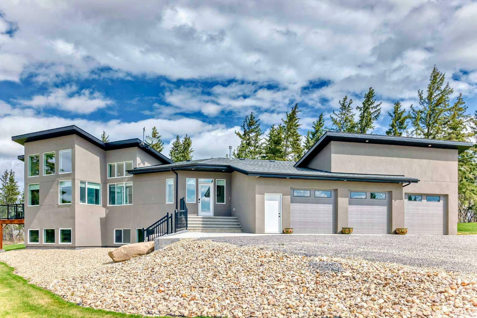 Property Photo: Creek Road 12 AB T4J 1R3
