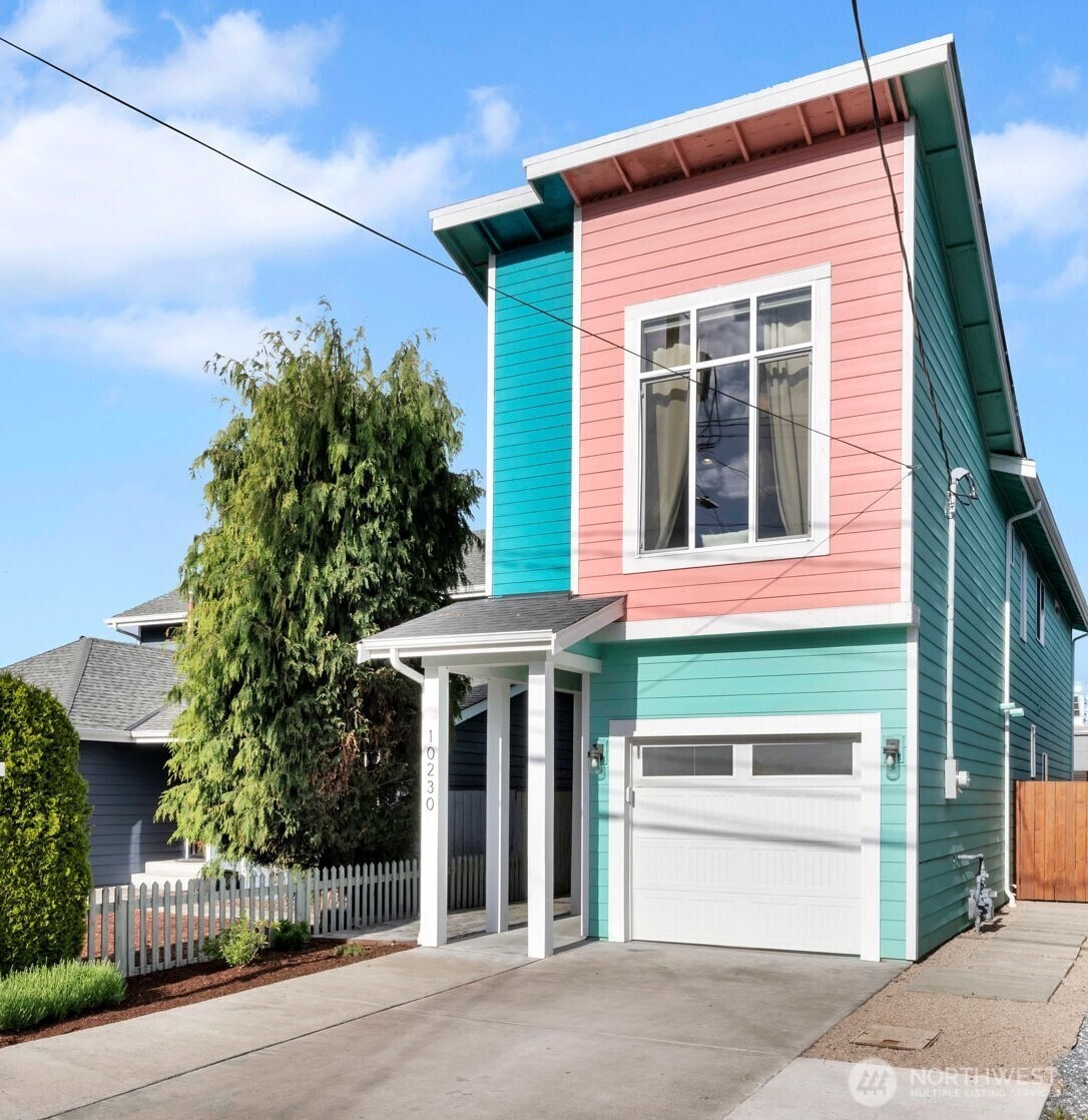 Property Photo:  10230  17th Avenue SW  WA 98146 