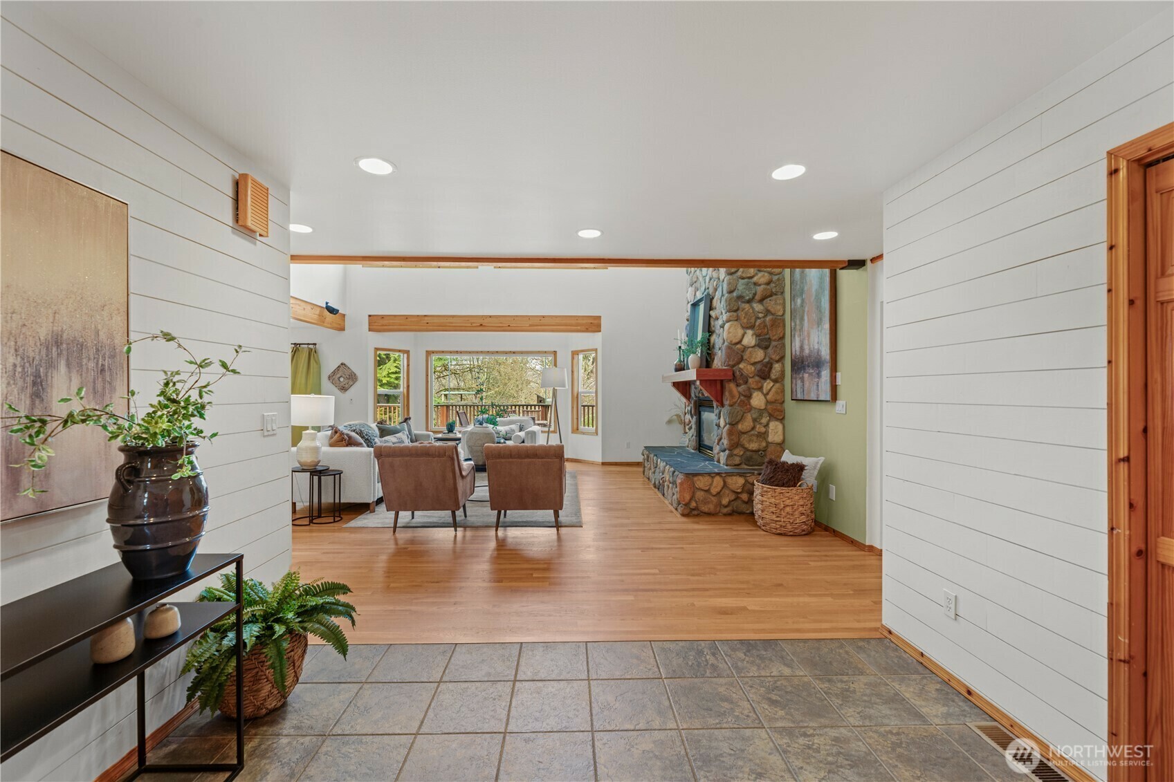 Property Photo: 21819 E Lost Lake Road WA 98296