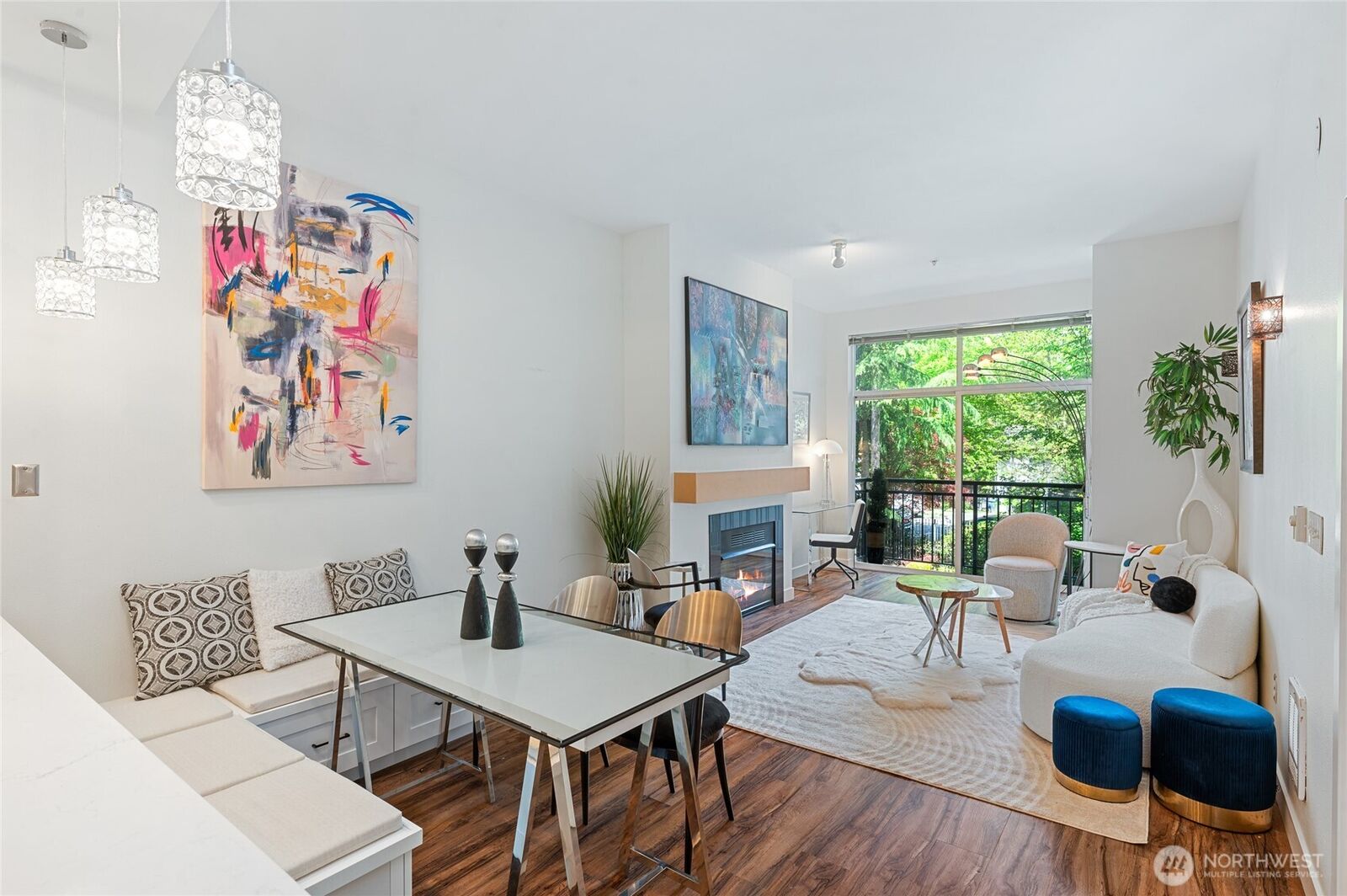 Property Photo: 521 7th Avenue 204 WA 98033