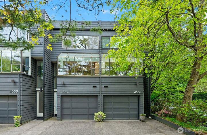 4501 NE 55th Street 1/2  Seattle WA 98105 photo
