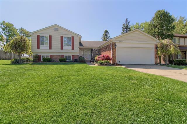 13947 Ashurst St Street  Livonia MI 48154 photo