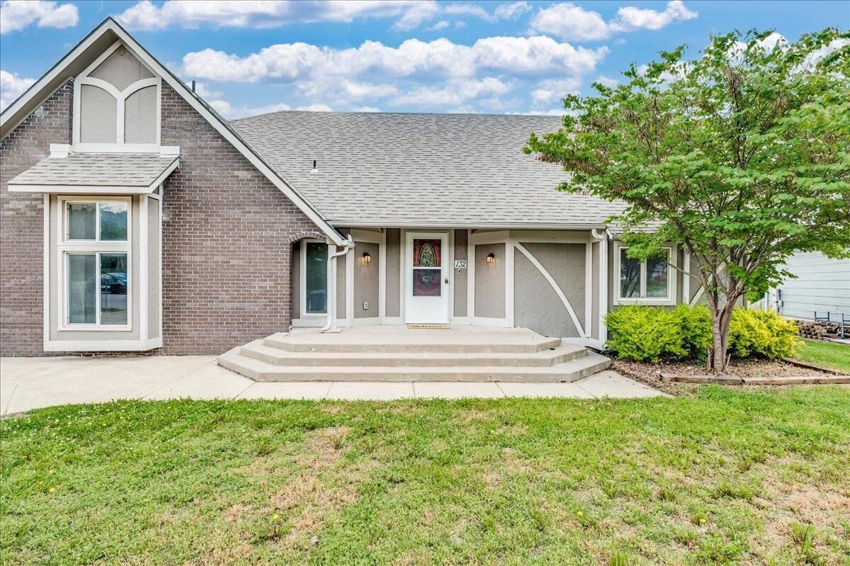 Photo de la propriété: 132 Timberlane Dr KS 67060