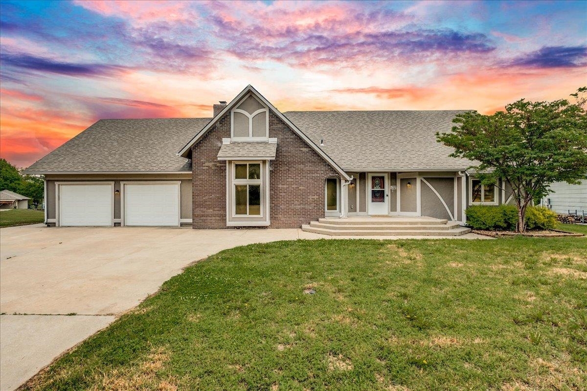Property Photo: 132 Timberlane Dr KS 67060
