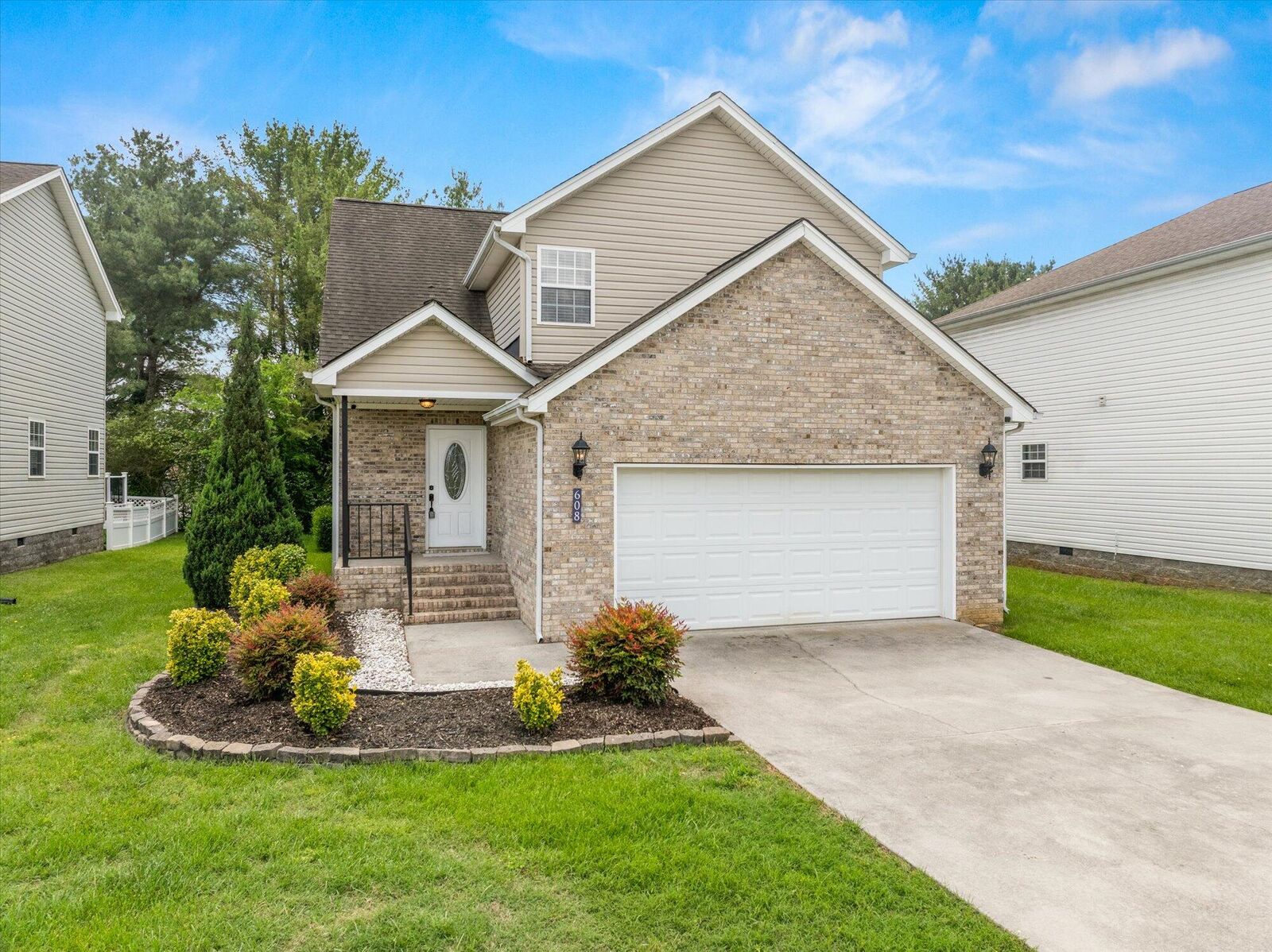 Property Photo: 608 Lynnwood Drive TN 37303