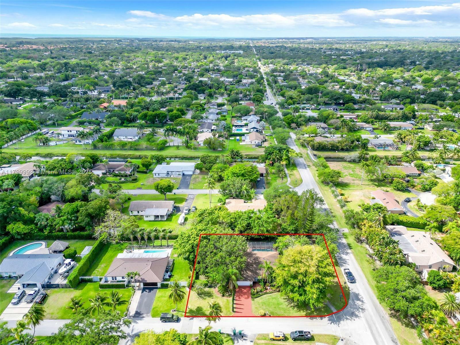8620 SW 181st St  Palmetto Bay FL 33157 photo