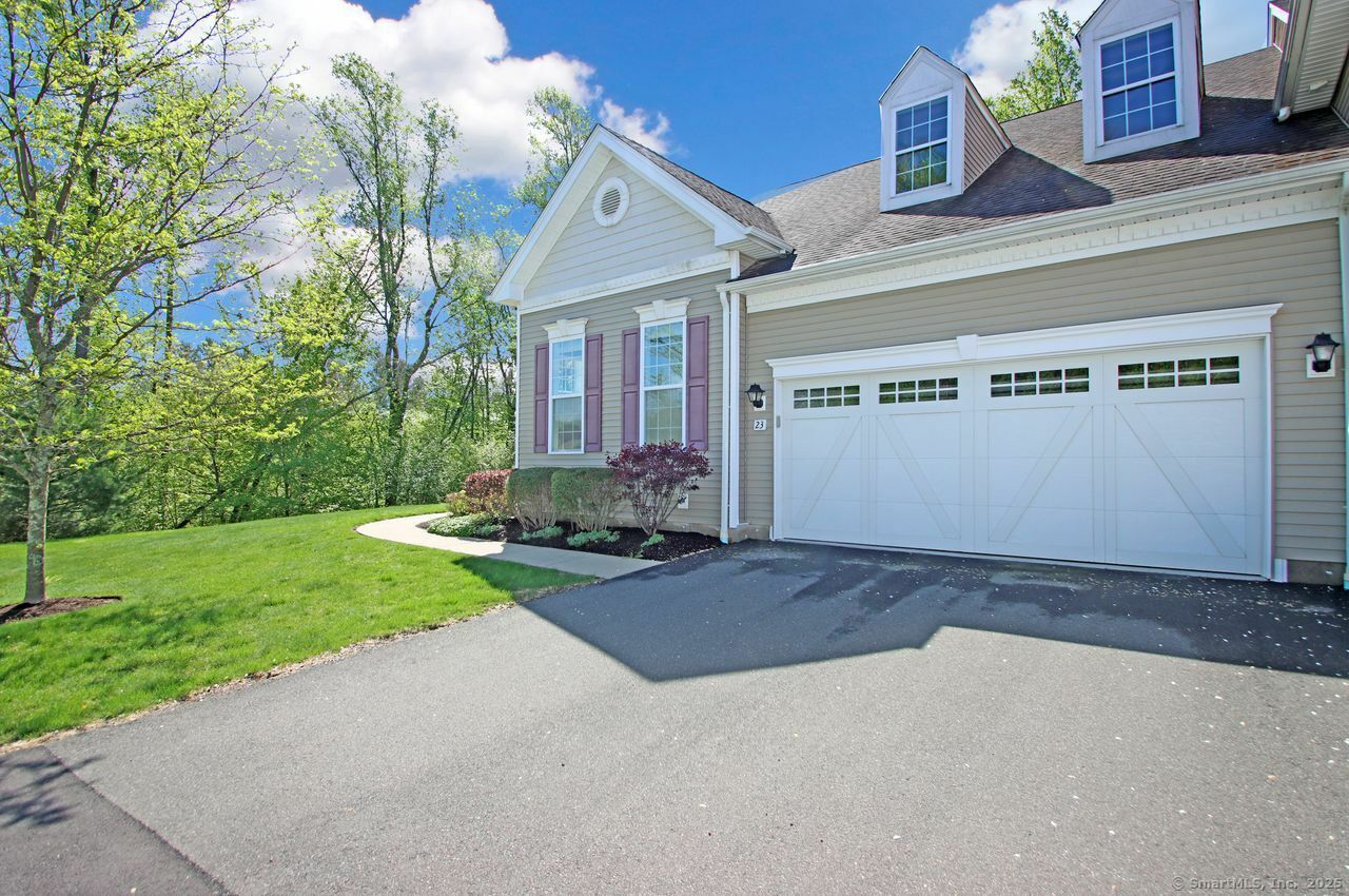 Property Photo: 23 Hickory Drive 23 CT 06712