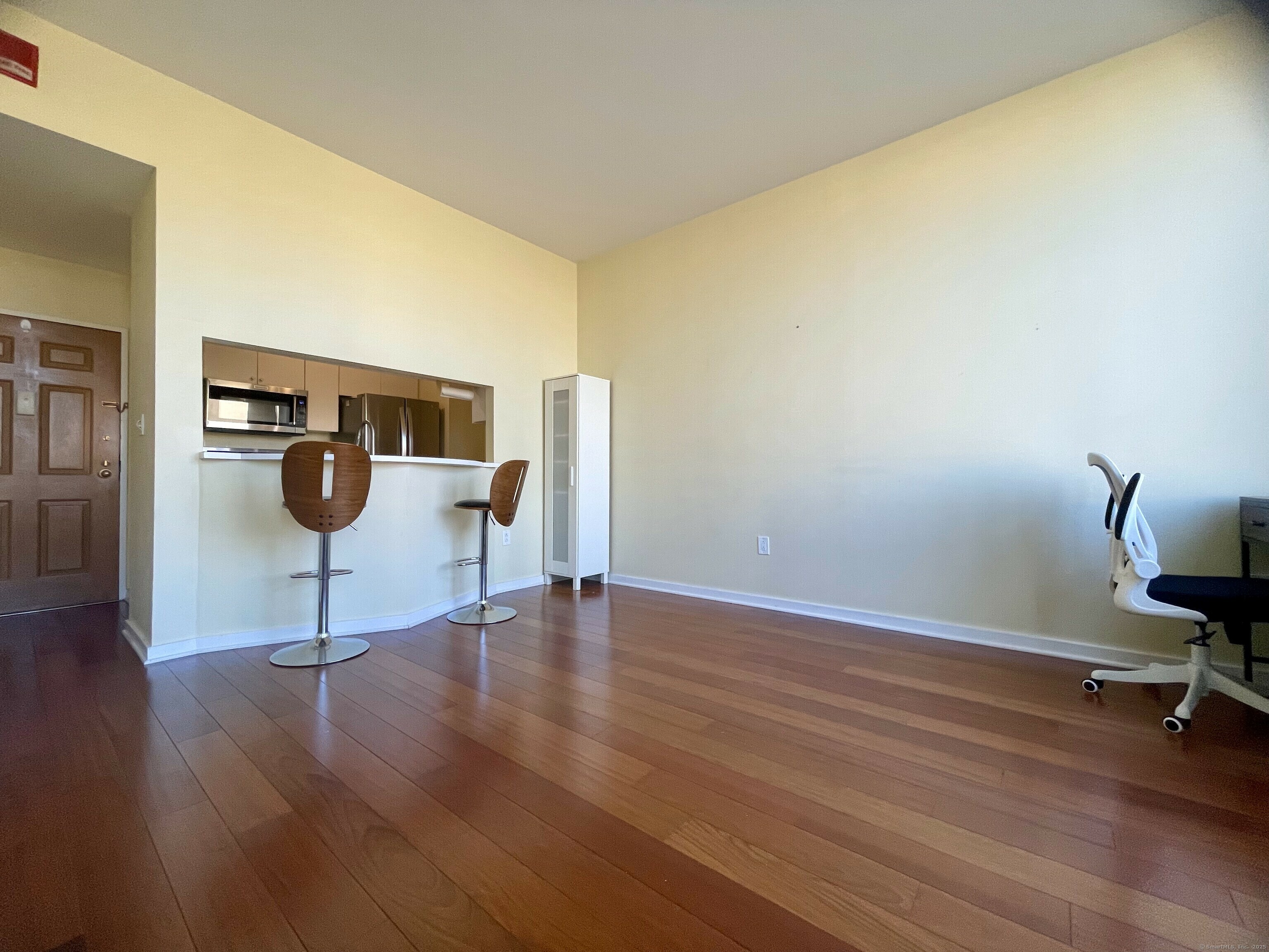 Property Photo: 127 Greyrock Place Apt Pl4 CT 06901