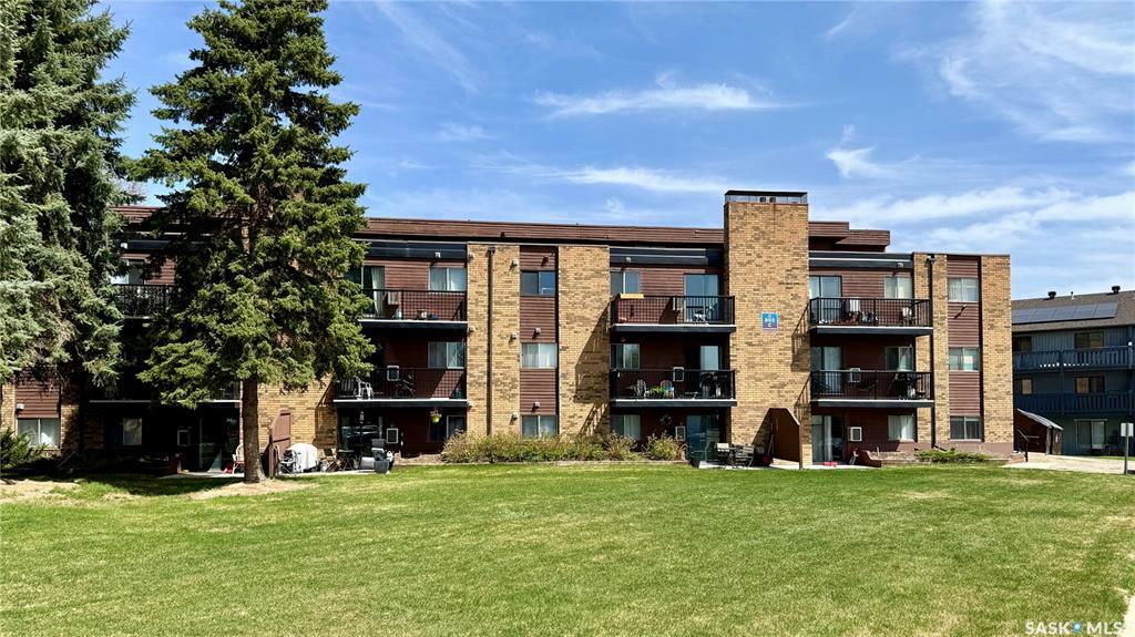 802C Kingsmere Boulevard 307  Saskatoon SK S7J 4B7 photo