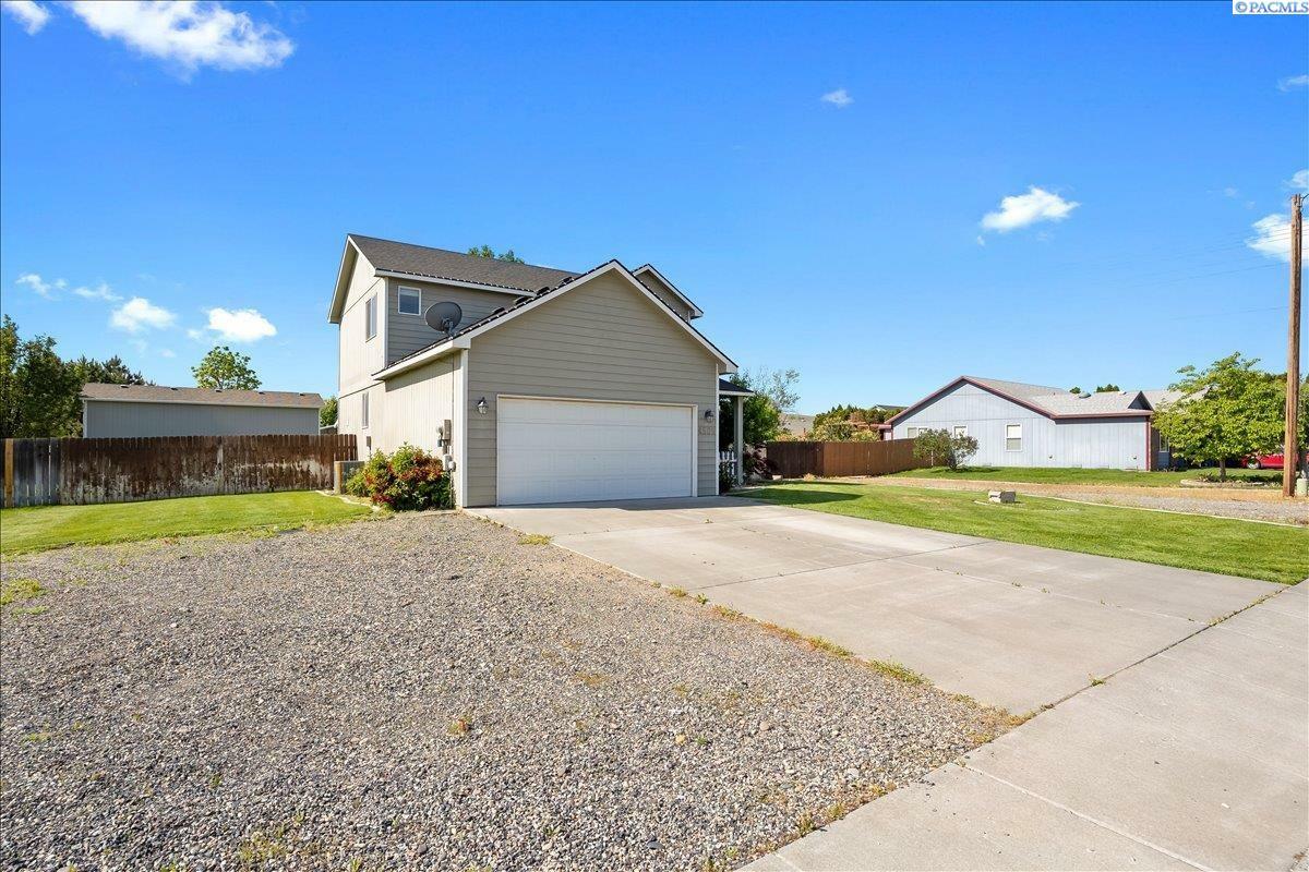 Property Photo: 4505 Kendall Way WA 99353