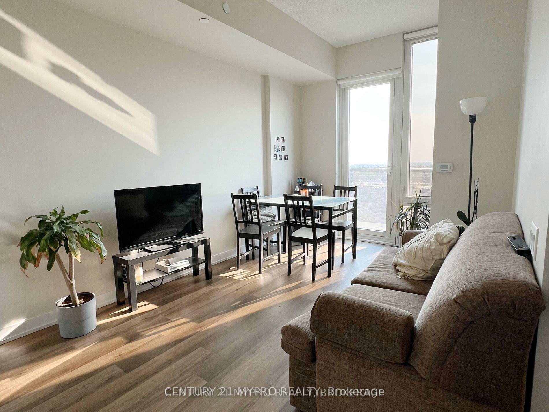Property Photo: 38 Monte Kwinter Court 1409 ON M3H 0E2