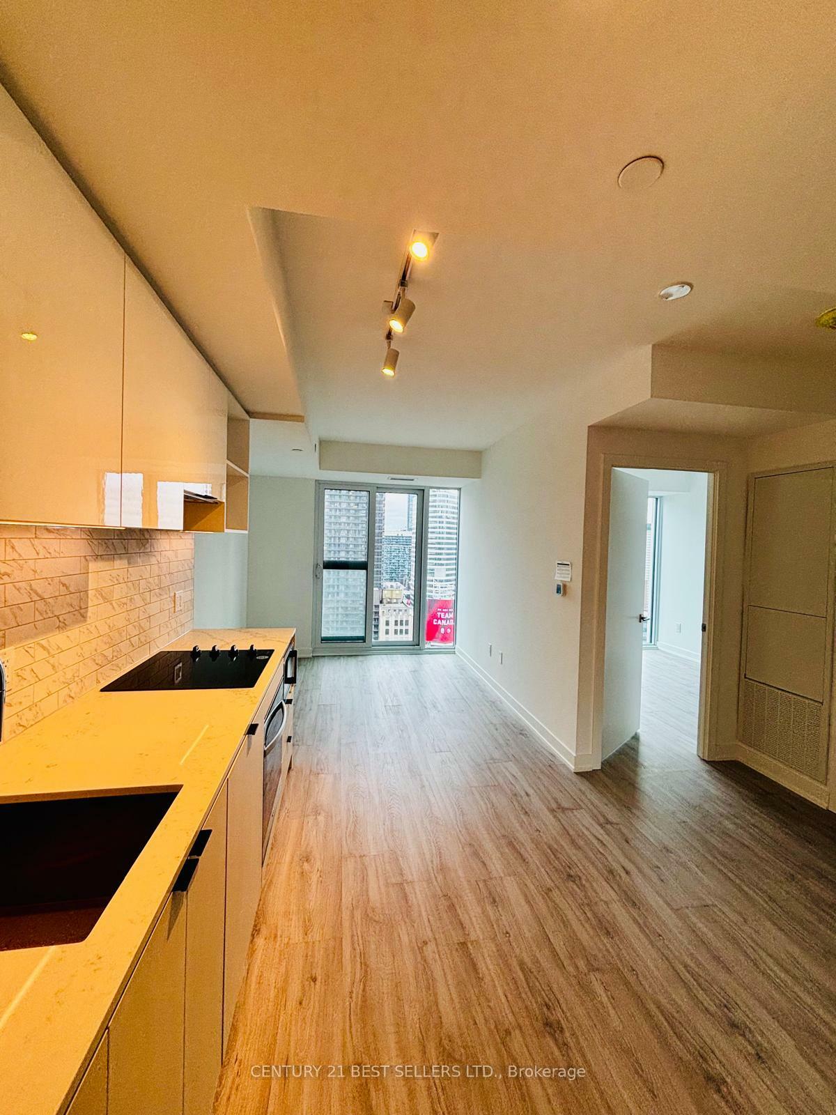 Property Photo: 252 Church Street 3016 ON M5B 0E6