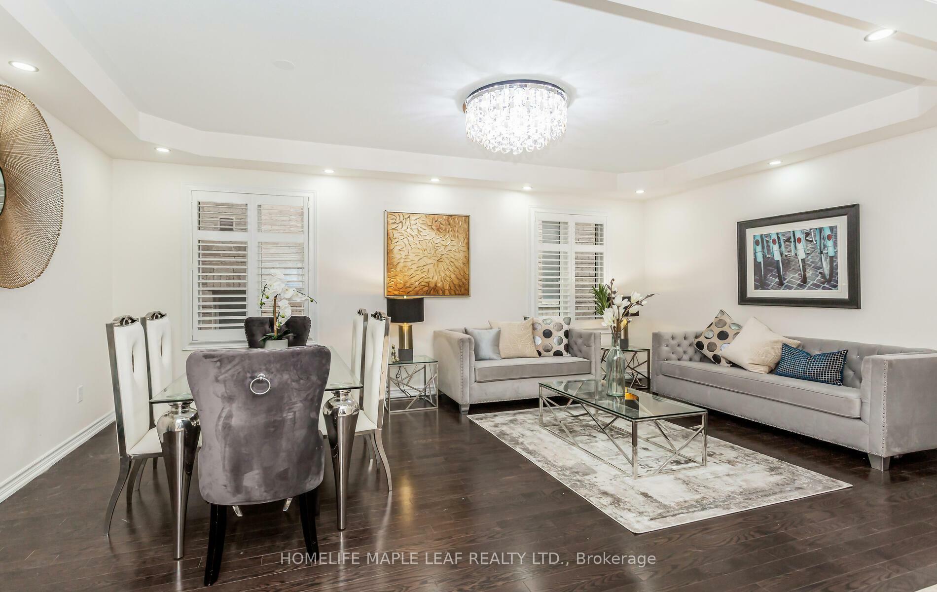 Property Photo: 11 Cloverhaven Road ON L6P 4E4