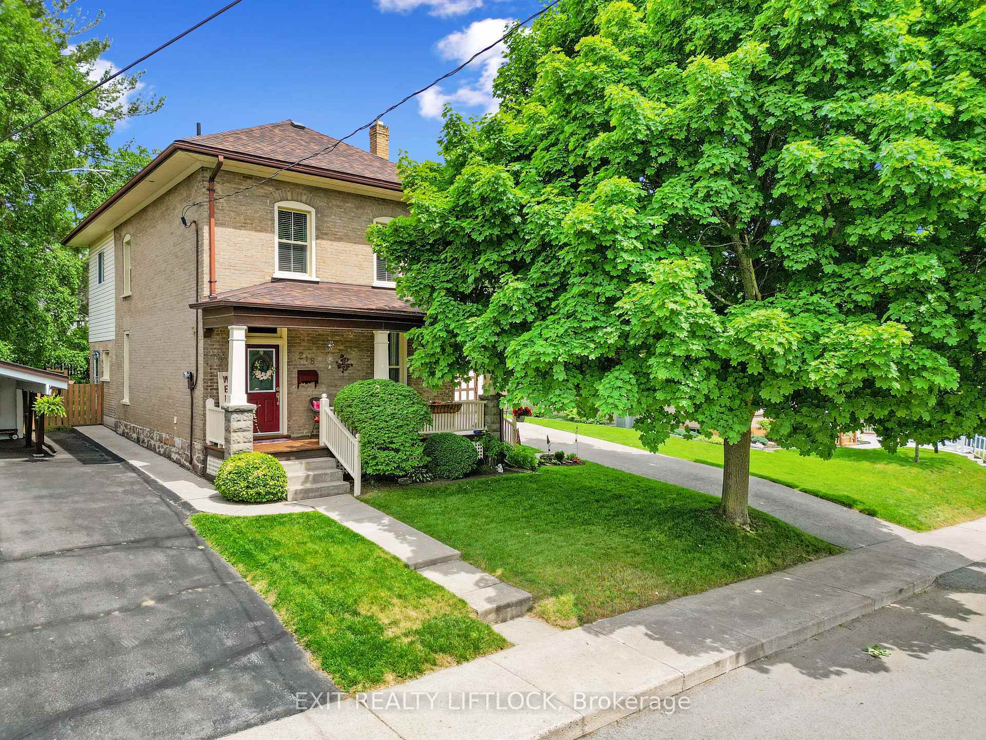 Property Photo: 218 Lee Street ON K9H 5N9