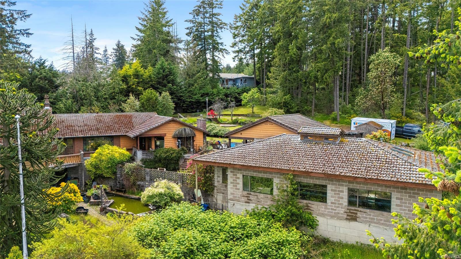 Property Photo: 7908 Osborne Bay Rd BC V0R 1R0
