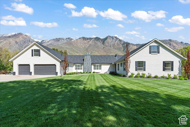 Property Photo: 1116 N Birch Cir UT 84004