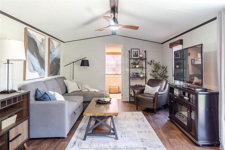 Photo de la propriété:  981 County Road 2 537  ON N0R 1A0 