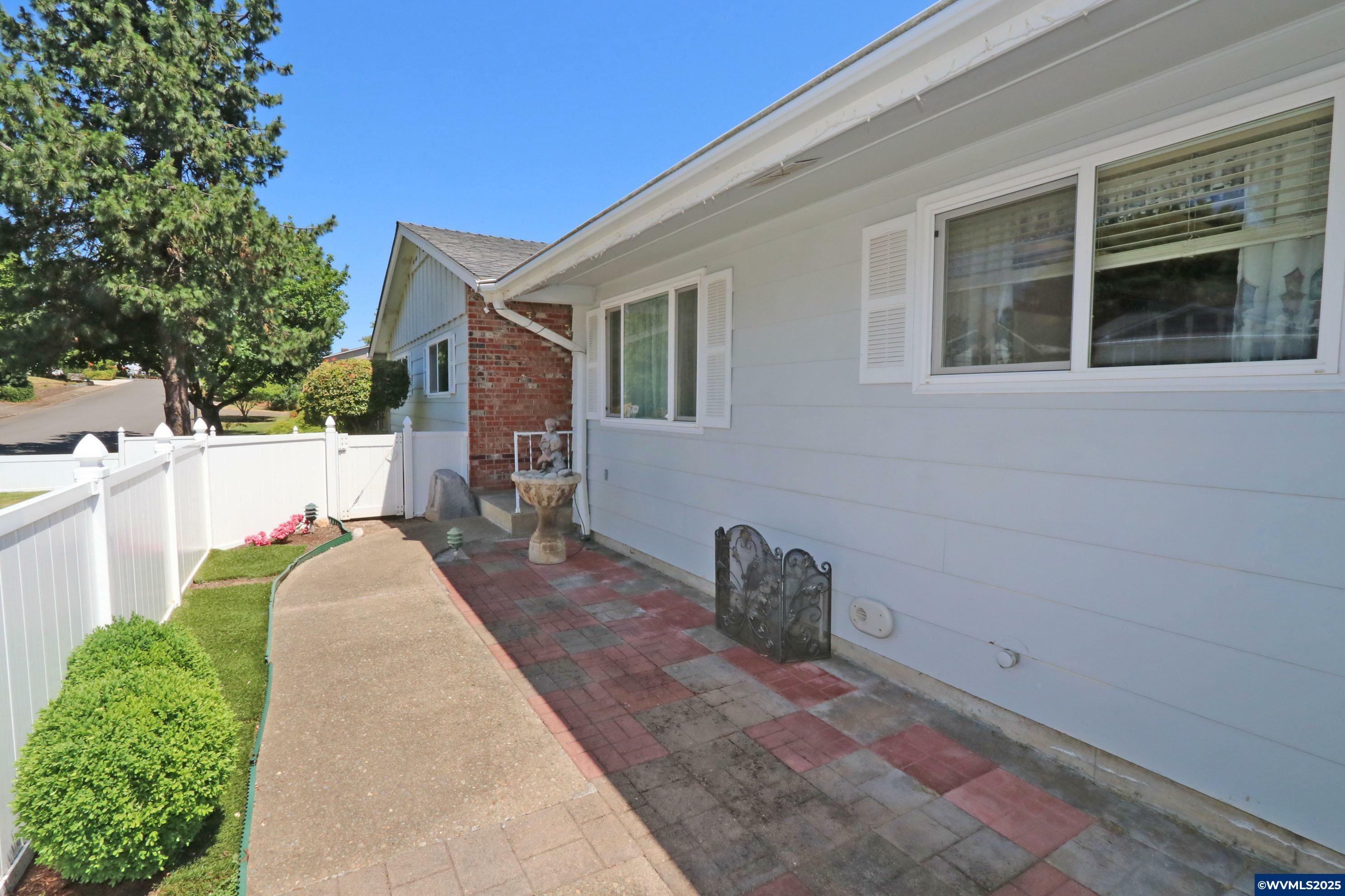 Property Photo: 810 22nd Av NW OR 97304