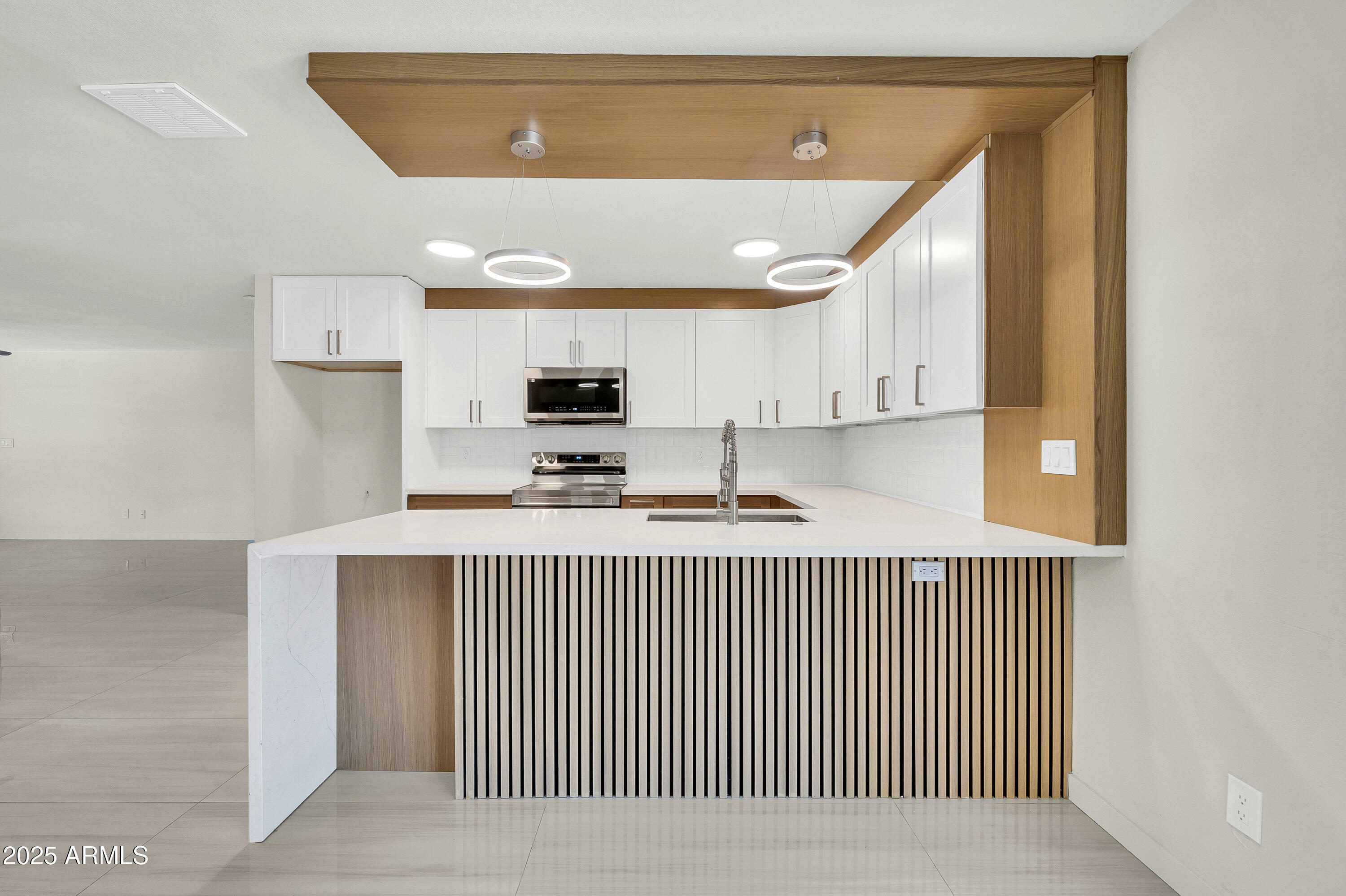 8146 N 17th Drive  Phoenix AZ 85021 photo
