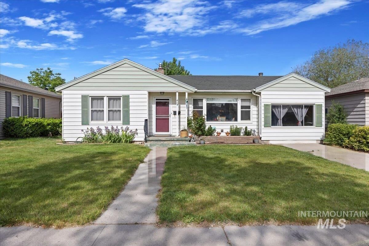 Property Photo:  413 Rose St. N.  ID 83301 