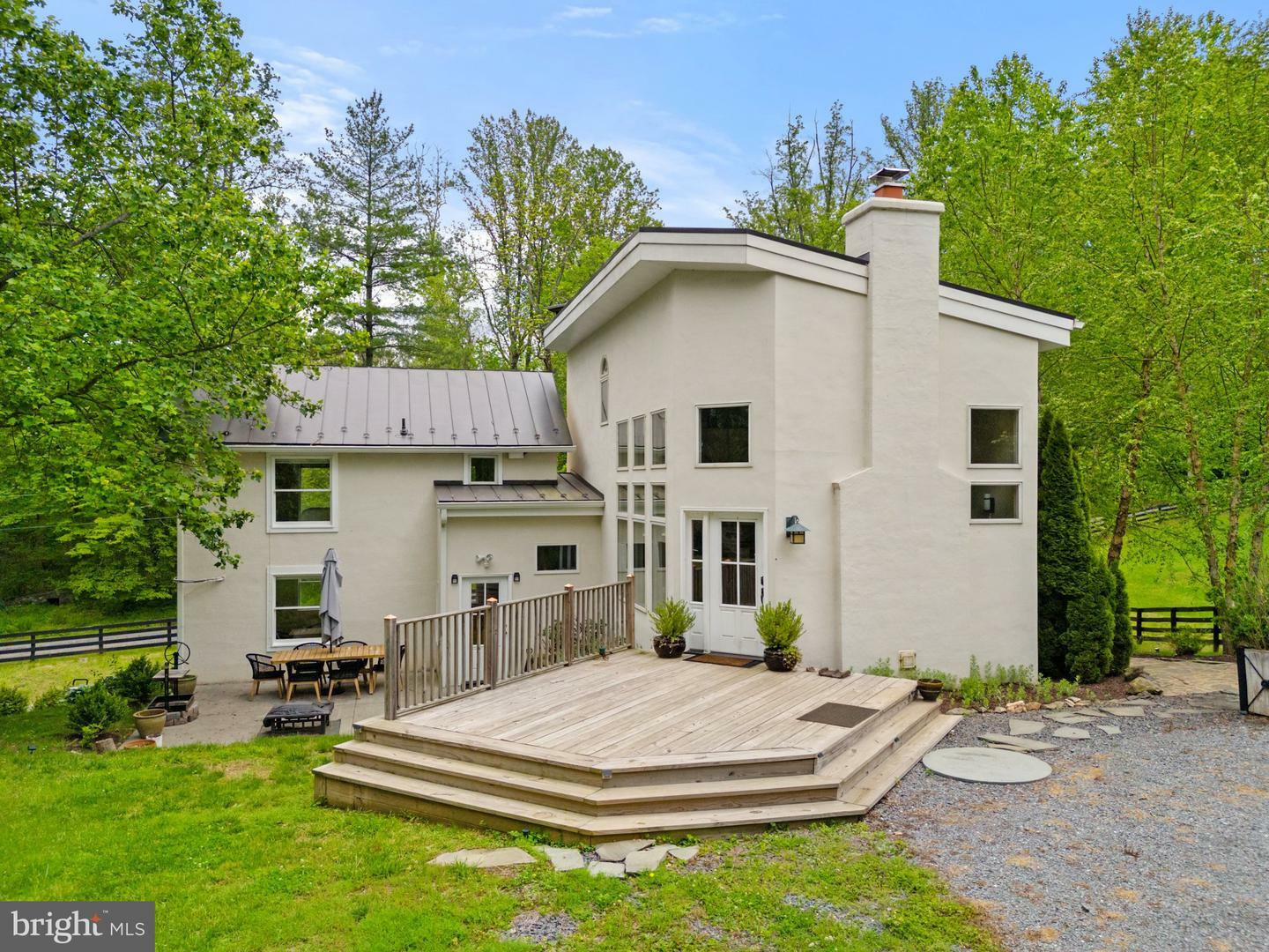 Property Photo:  23103 Kirk Branch Road  VA 20117 