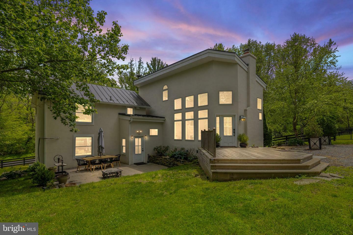 Property Photo: 23103 Kirk Branch Road VA 20117