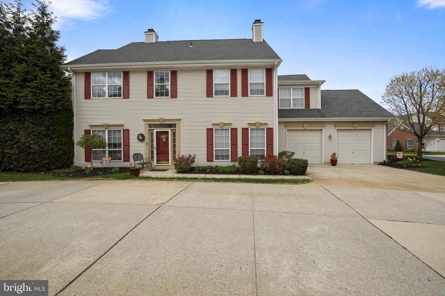 Property Photo: 63 Grand Banks Circle NJ 08053