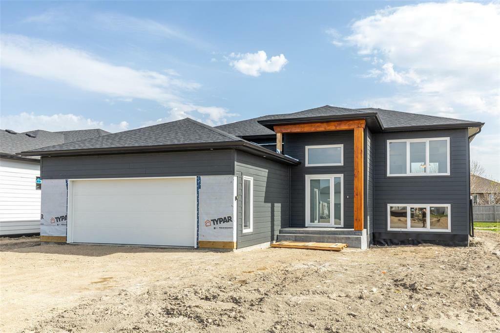 Property Photo: 39 Carrera Cove MB R5G 2Y3