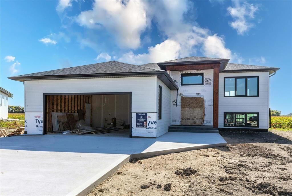 Property Photo:  39 Carrera Cove  MB R5G 2Y3 