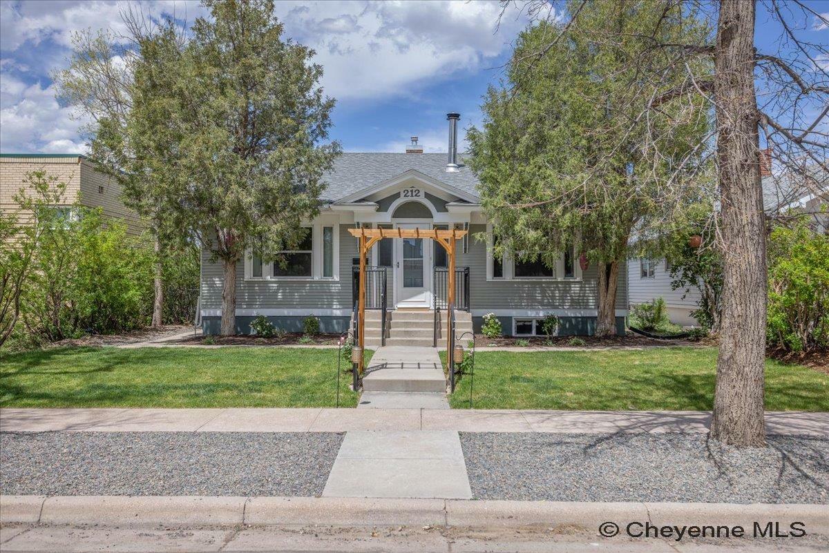Property Photo: 212 E 5th Ave WY 82001