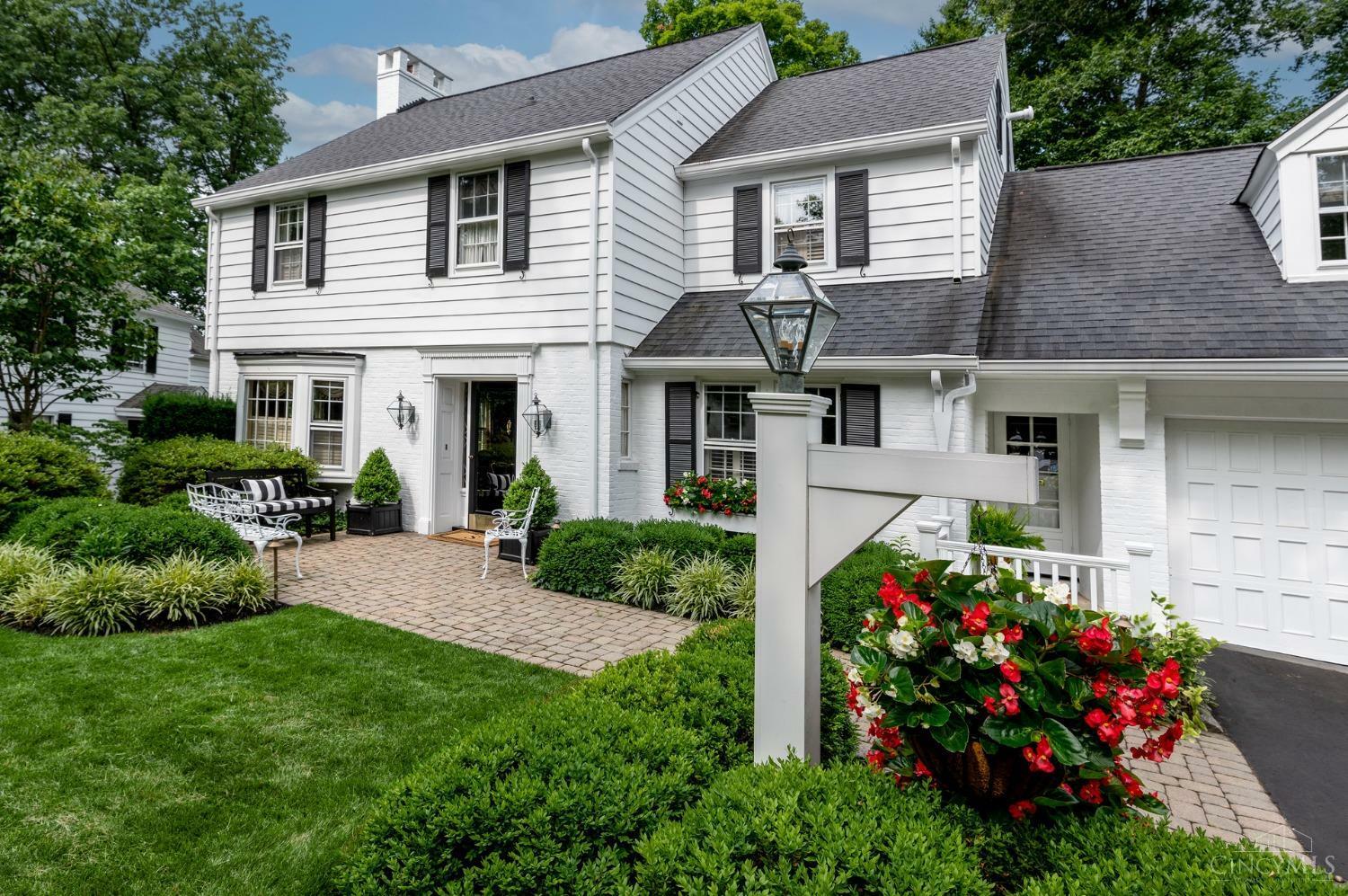 Property Photo: 1207 Herschel Woods Lane OH 45208