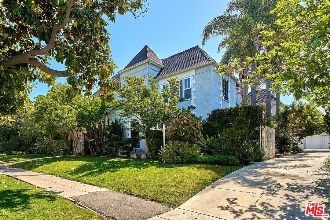 Property Photo: 732 S Plymouth Blvd CA 90005