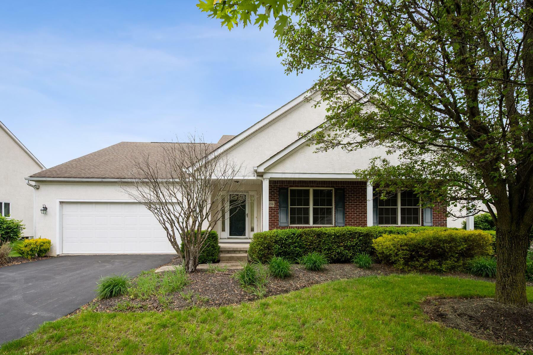Property Photo: 4256 Landhigh Lakes Drive OH 43065