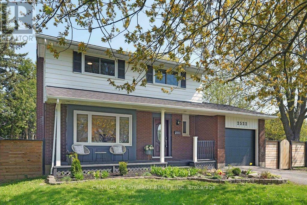 Photo de la propriété: 2522 Needham Crescent ON K1V 6K2