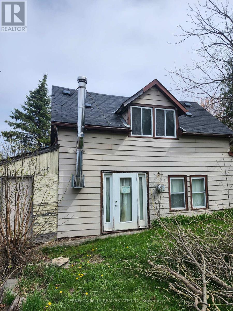 Property Photo: 22 Viamede Street ON K0M 1L0