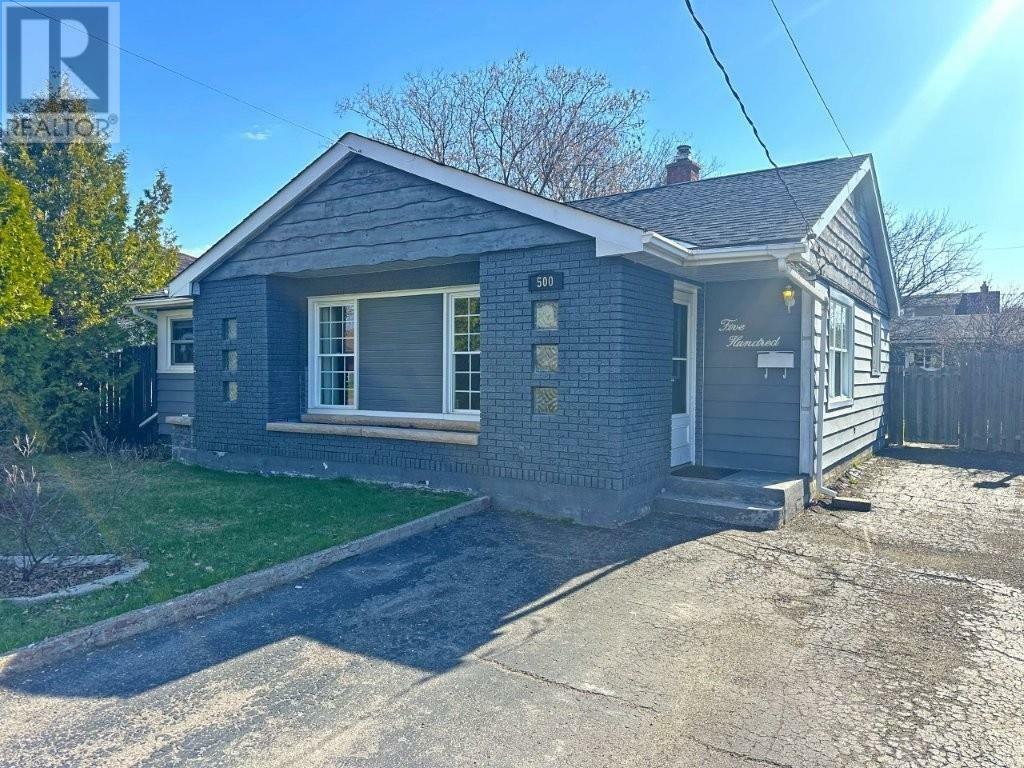 Photo de la propriété: 500 Egan Street ON P7A 2X5