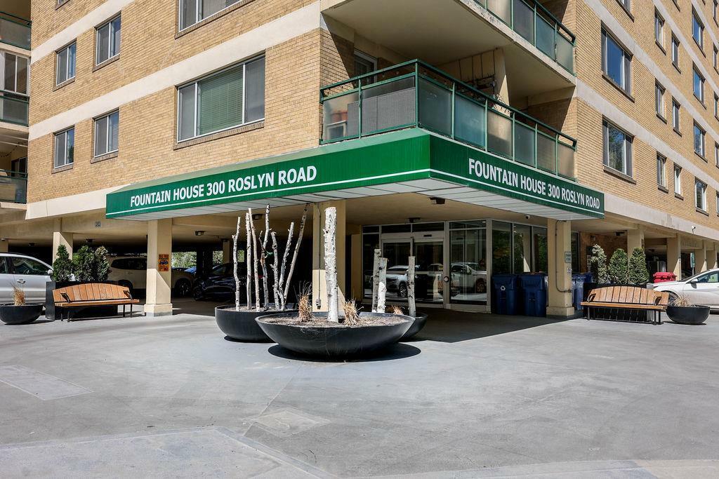 Photo de la propriété: 300 Roslyn Road MB R3L 0H4