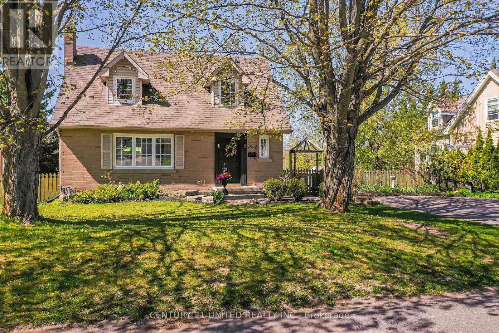 Photo de la propriété: 902 Valleyview Drive ON K9J 6R1
