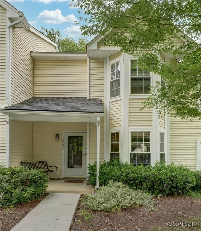 Property Photo: 10834 Smithers Court VA 23238