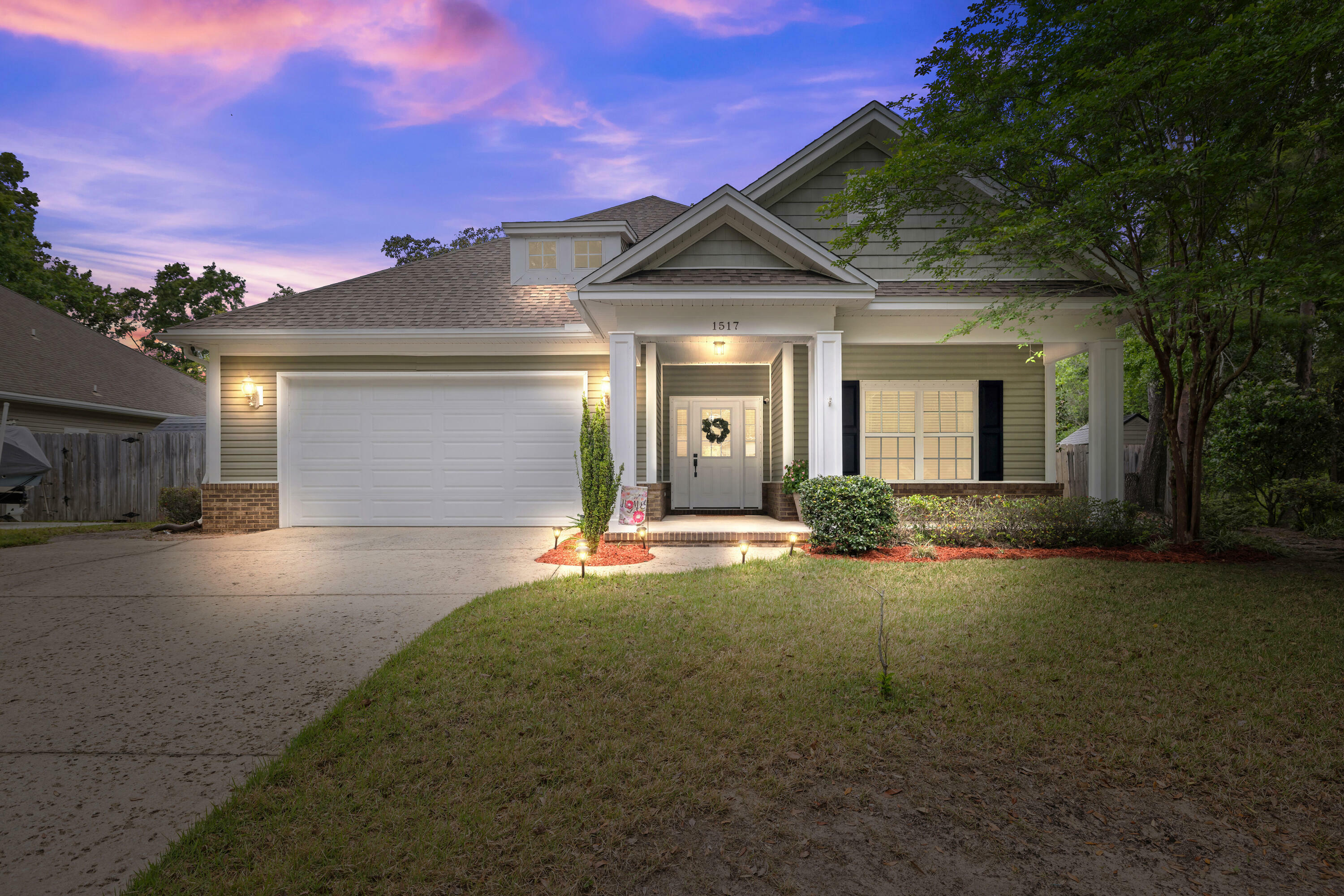 Property Photo: 1517 18th Street FL 32578
