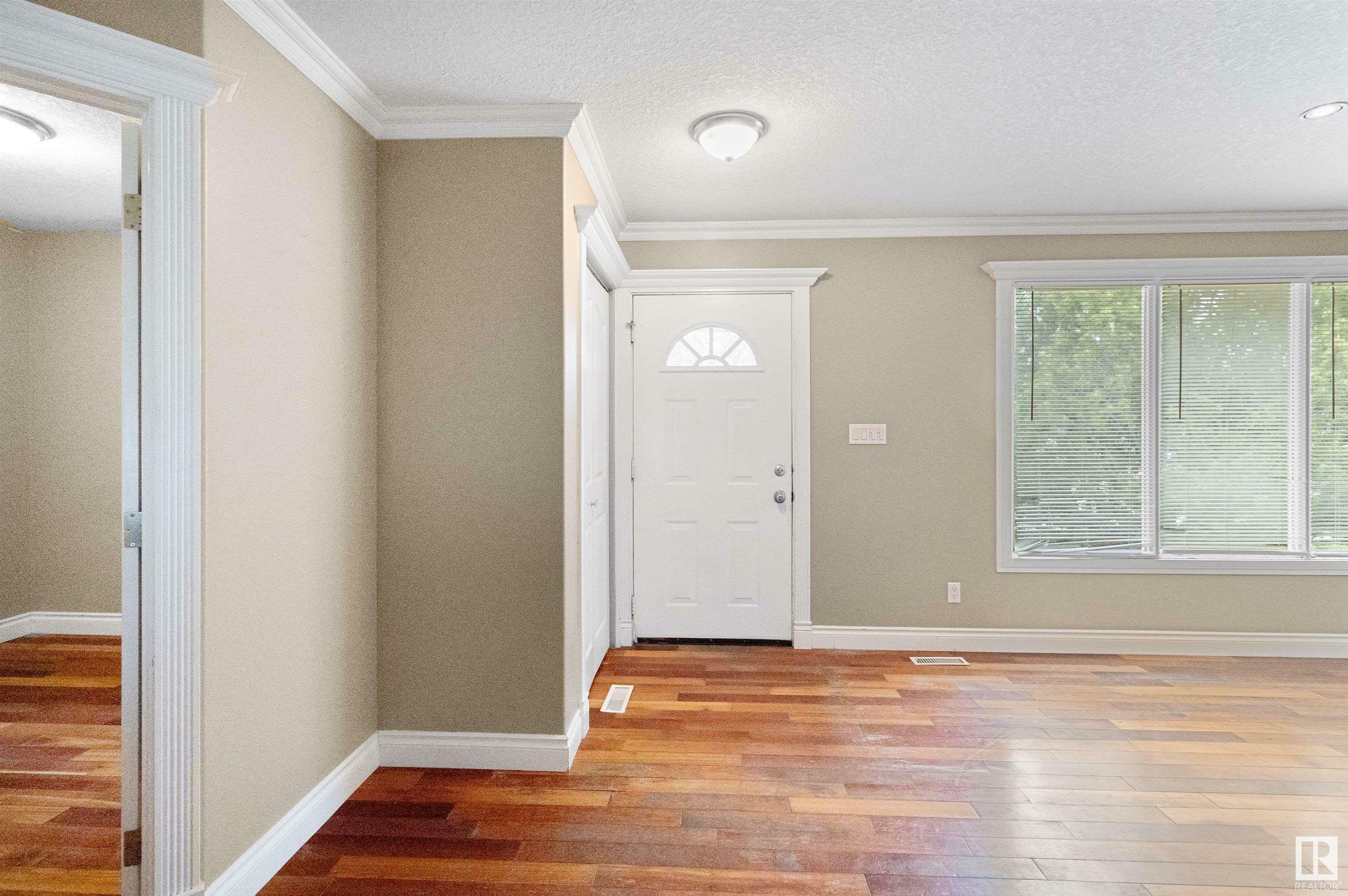 Photo de la propriété: 23 Miller Avenue AB T7X 2N3