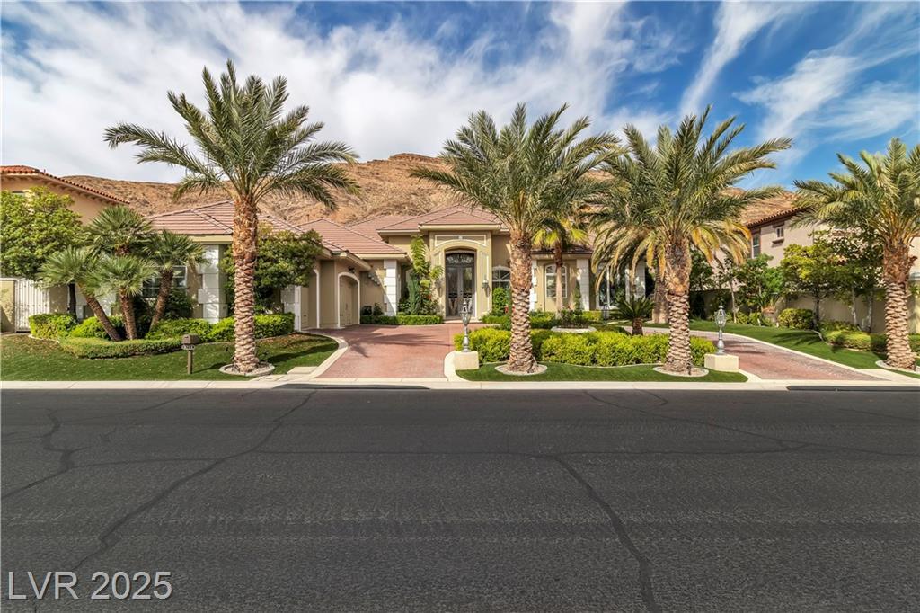 Property Photo:  2733 Red Arrow Drive  NV 89135 
