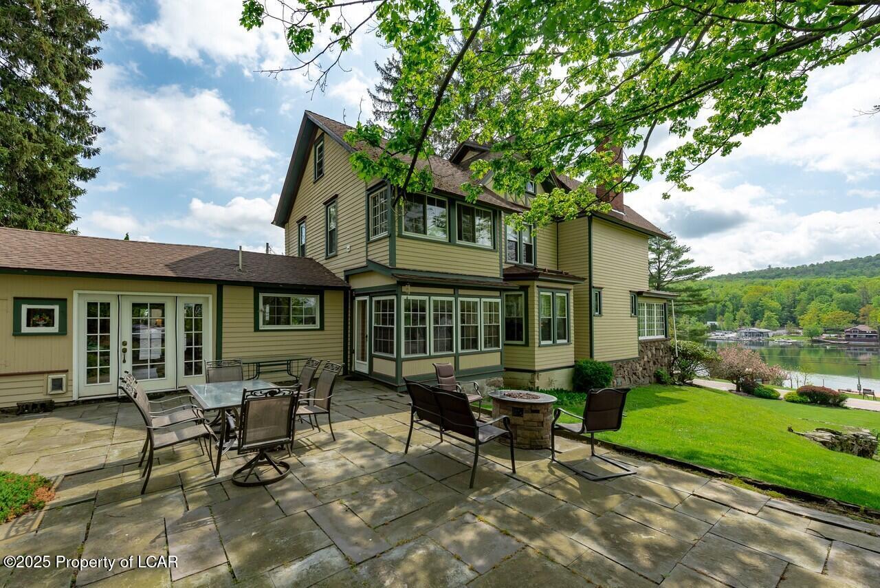 Property Photo: 1315 Lakeside Drive PA 18618