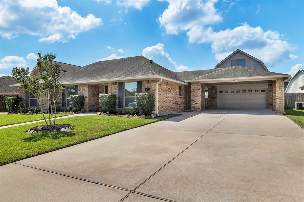 Property Photo: 6722 Hawkins Street TX 77578
