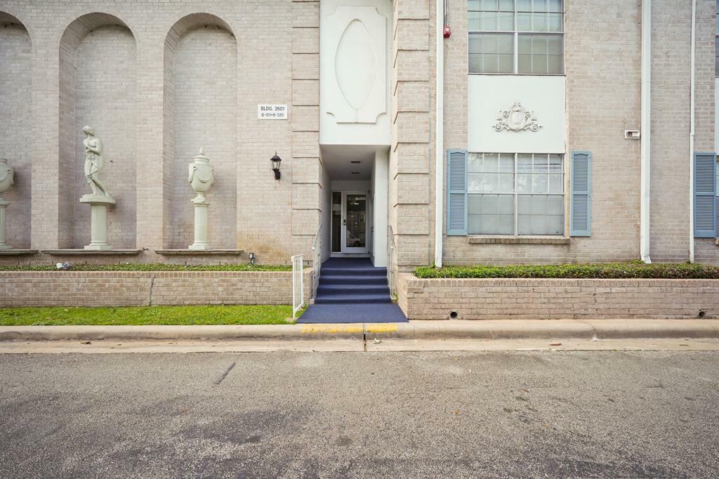 Property Photo:  2601 Bellefontaine Street B114  TX 77025 