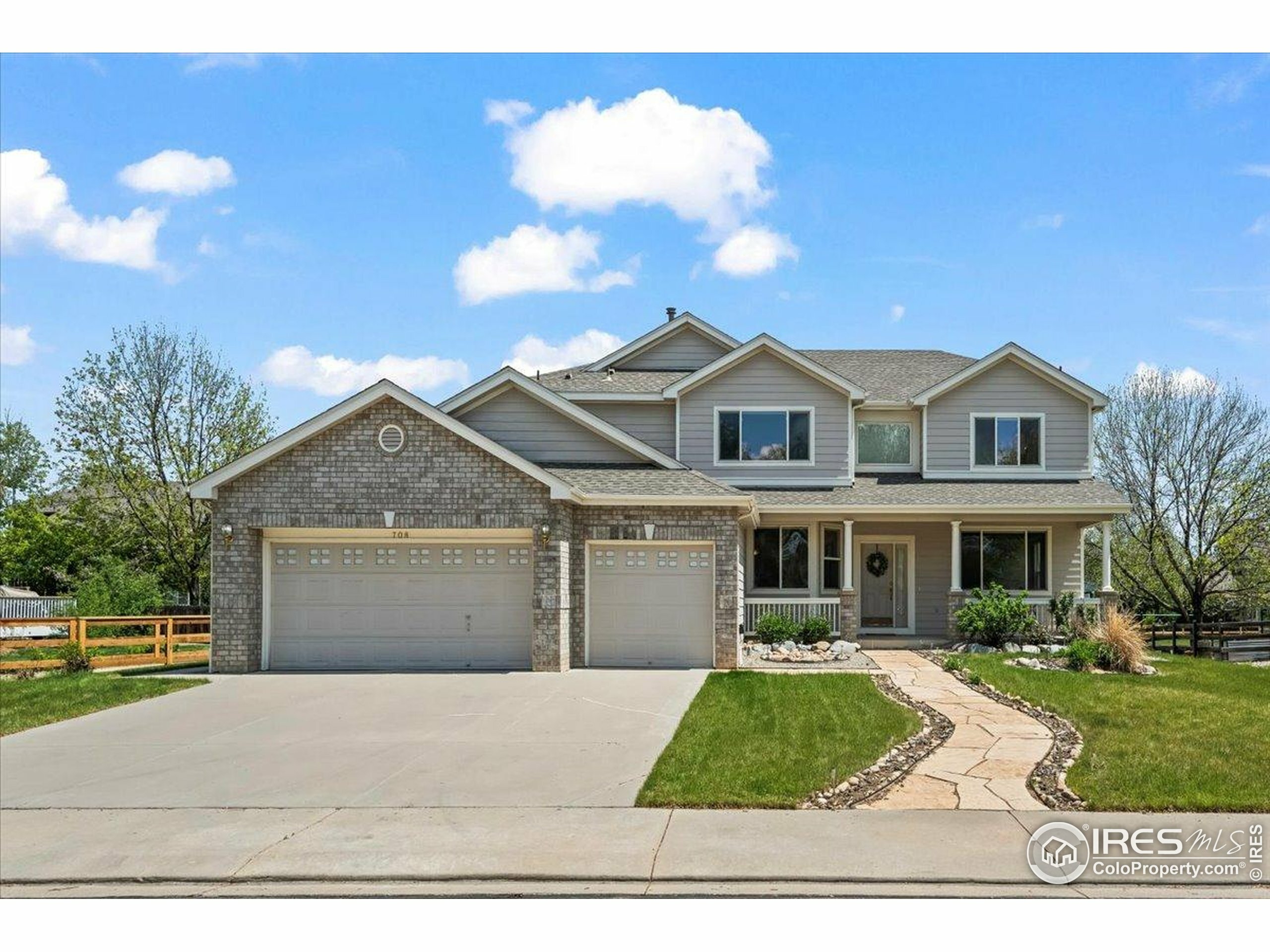 Property Photo: 708 Teal Cir CO 80503