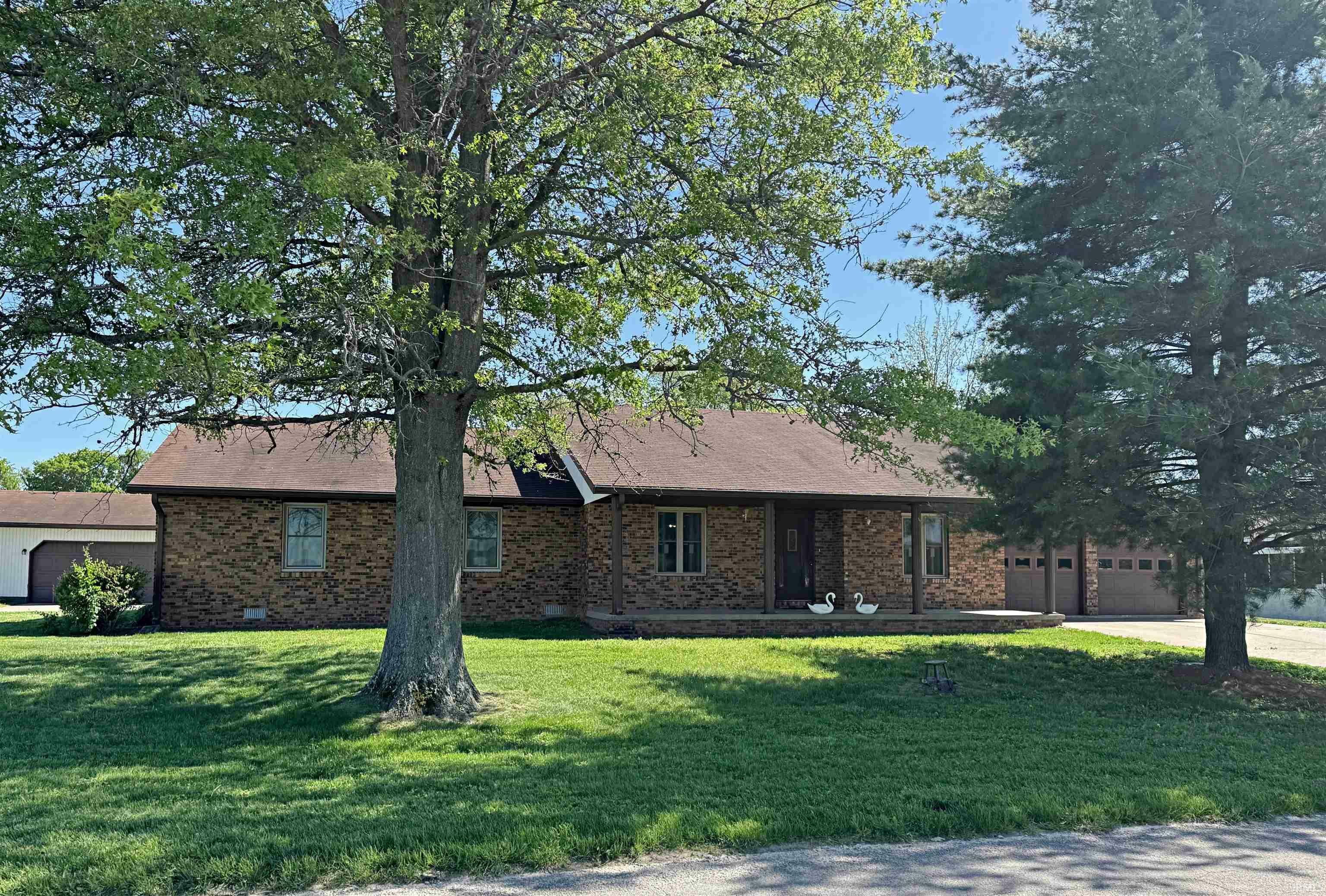 Property Photo: 1263 W 150 N IN 47501
